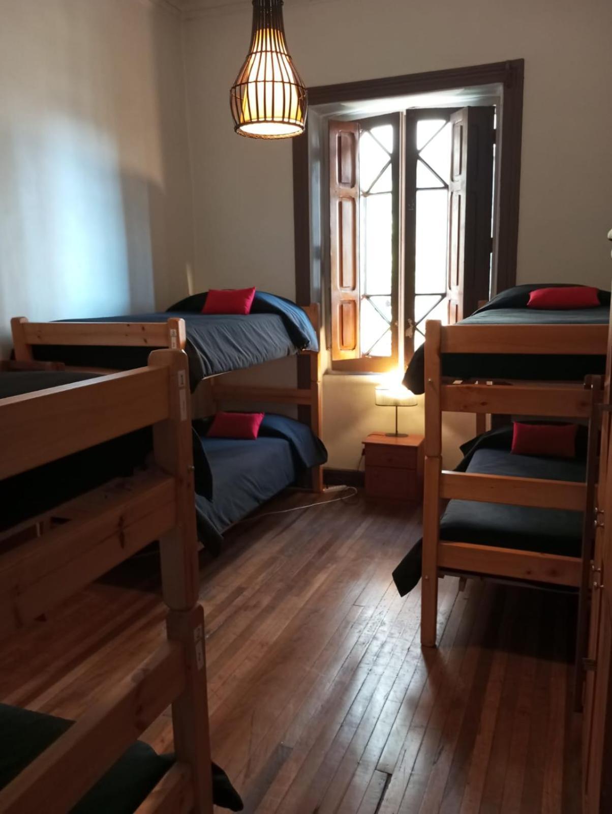 Hostal Irreal Santiago del Cile Esterno foto